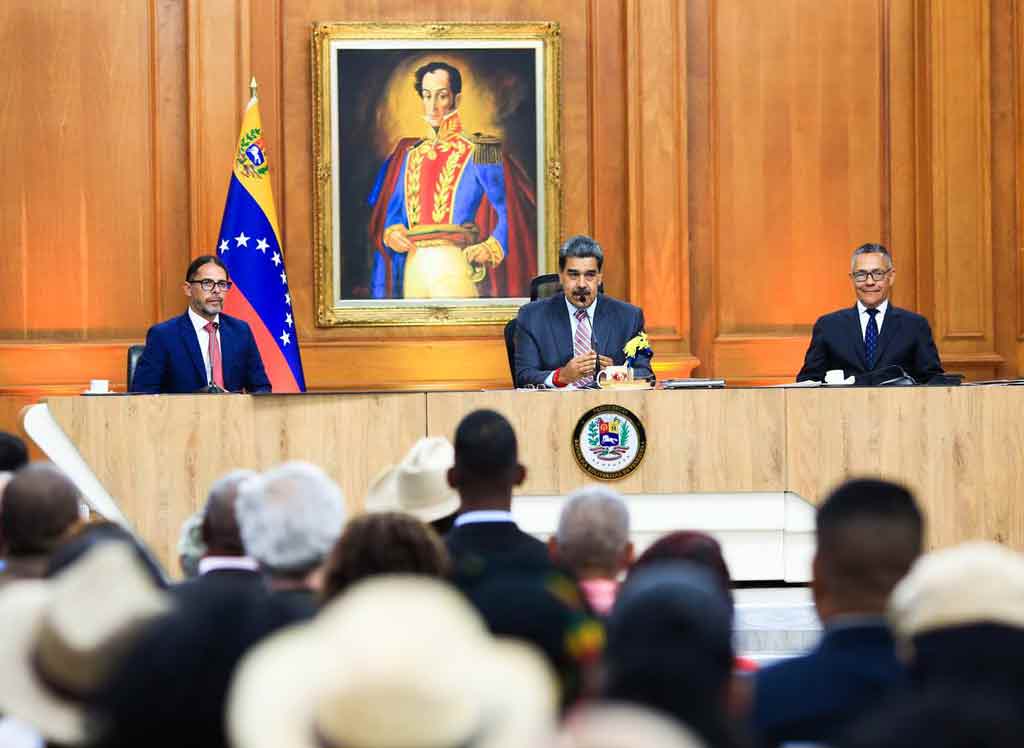 presidente-entrego-premio-nacional-de-cultura-a-artistas-de-venezuela