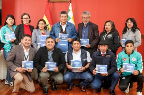 bolivia-promueve-excelencia-educativa-con-cientos-de-becas