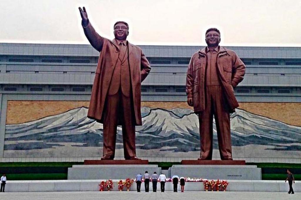 rpdc-rinde-homenaje-a-kim-il-sung-y-kim-jong-il