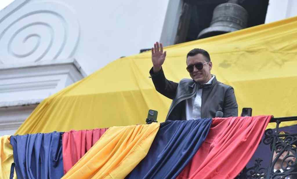 noboa-saluda-a-sus-seguidores-en-primer-dia-de-campana-en-ecuador