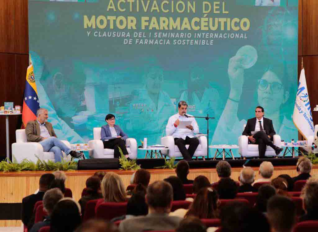 maduro-aboga-por-lograr-soberania-en-sector-farmaceutico-en-venezuela