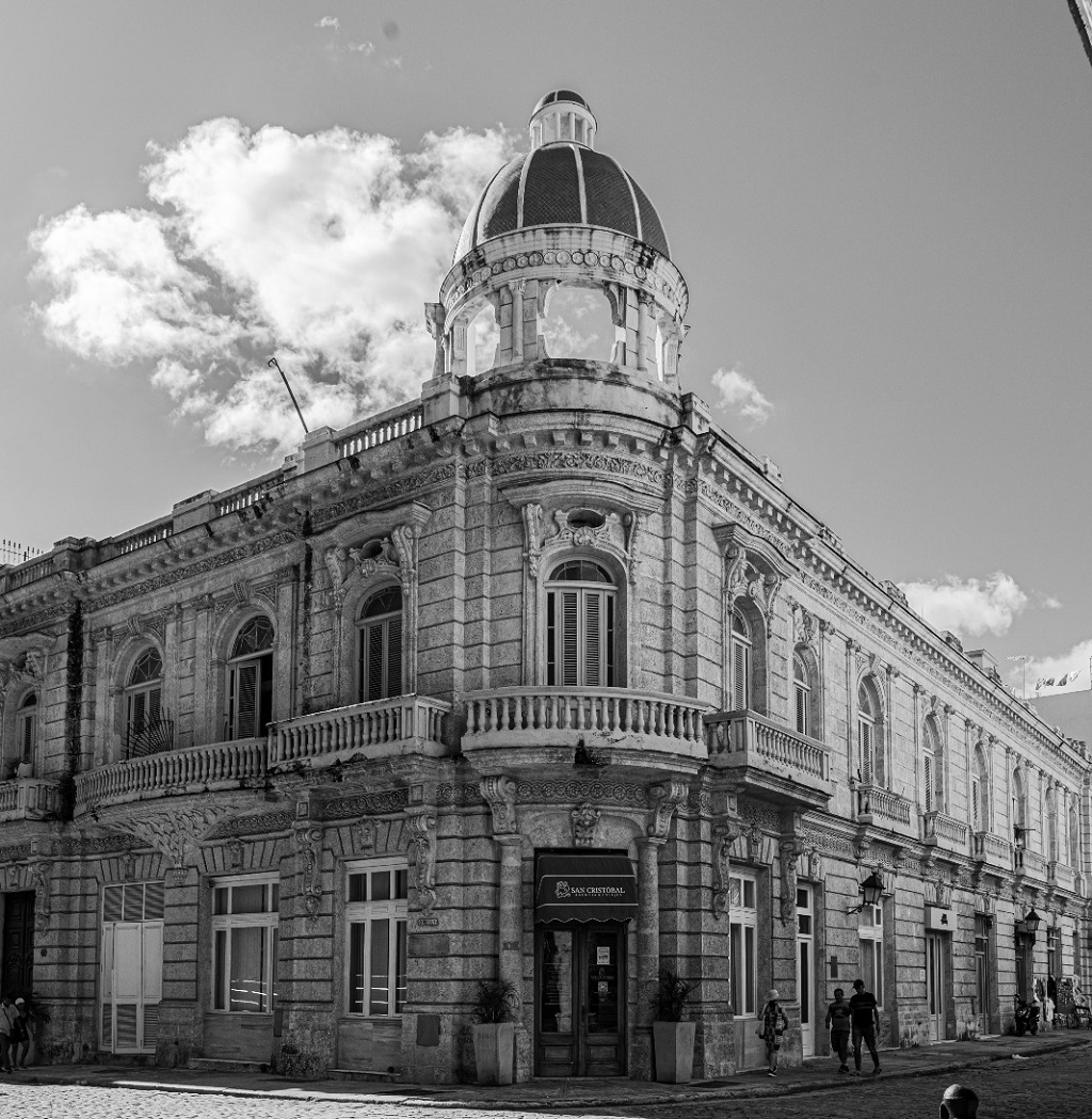 Muestra de artista ecuatoriano redescubre La Habana (+ fotos)