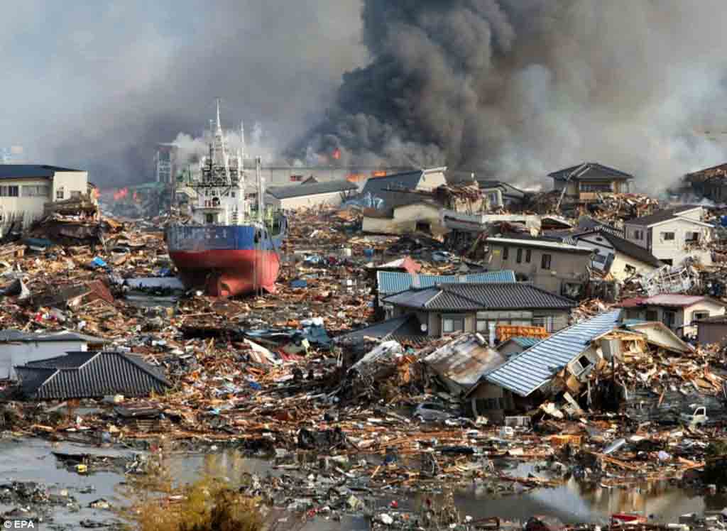 rinden-tributo-en-japon-a-victimas-de-uno-de-los-peores-terremotos